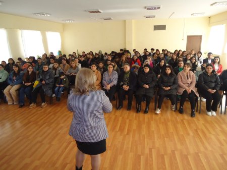 “Məktəb icmasının inkişaf etdirilməsi vasitəsilə məktəbin nüfuzunun artırılması təşəbbüsü” layihəsi çərçivəsində növbəti görüş keçirildi