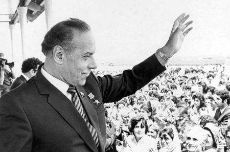 Azerbaijan marks 101st anniversary of National Leader Heydar Aliyev's birth